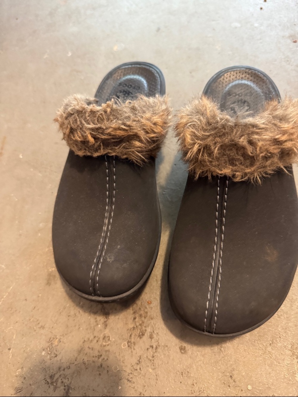CROCS Black Slip-On Clogs with Brown Faux Fur Lining